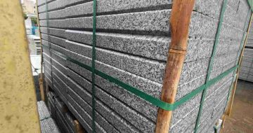 石嘴山芝麻白楼梯踏步室外