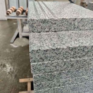 石嘴山芝麻白楼梯踏步