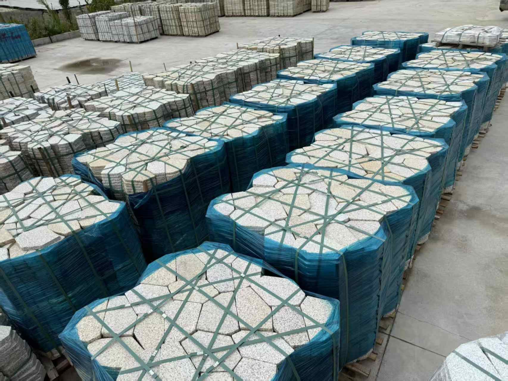 石嘴山黄金麻冰裂纹 碎拼