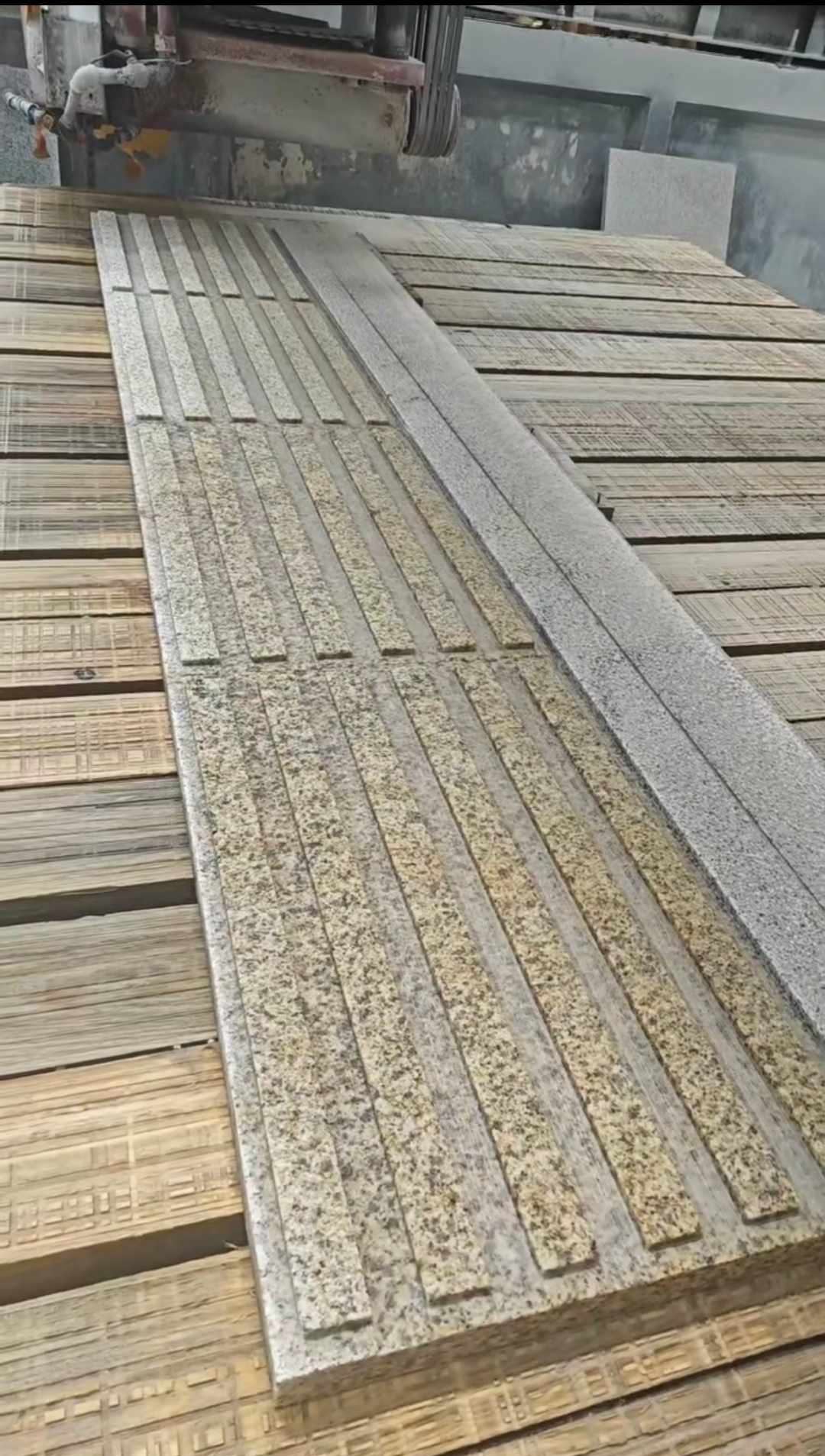 石嘴山黄金麻盲道石 盲条