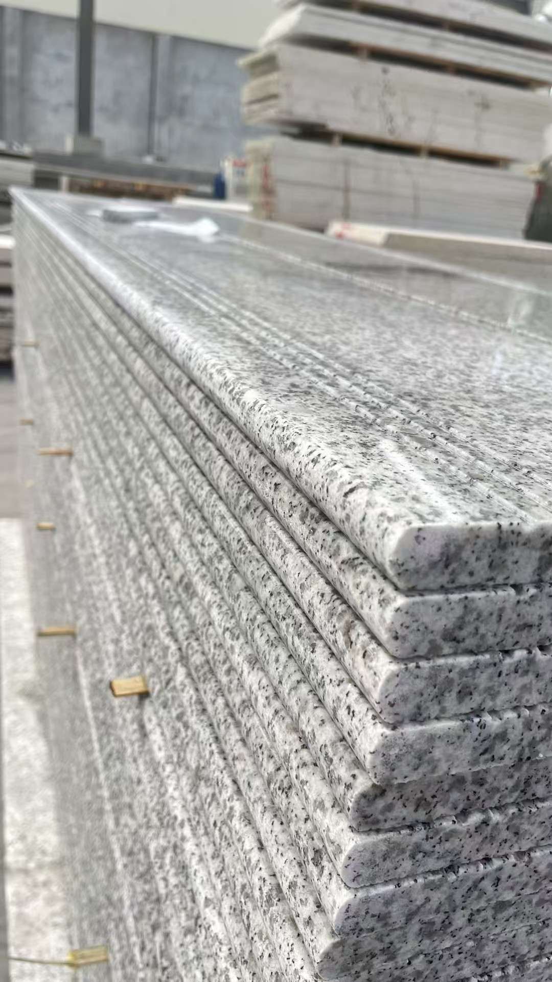 石嘴山芝麻白楼梯踏步 花岗岩楼梯板材