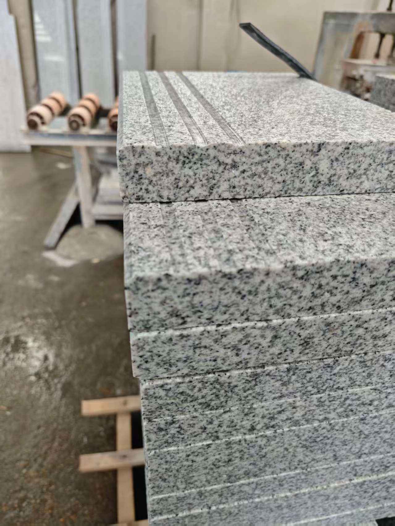 石嘴山芝麻白楼梯踏步