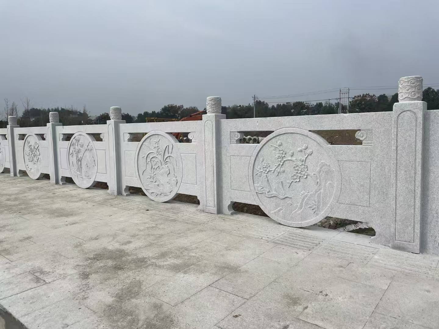 石嘴山芝麻白河道栏杆 石材栏杆